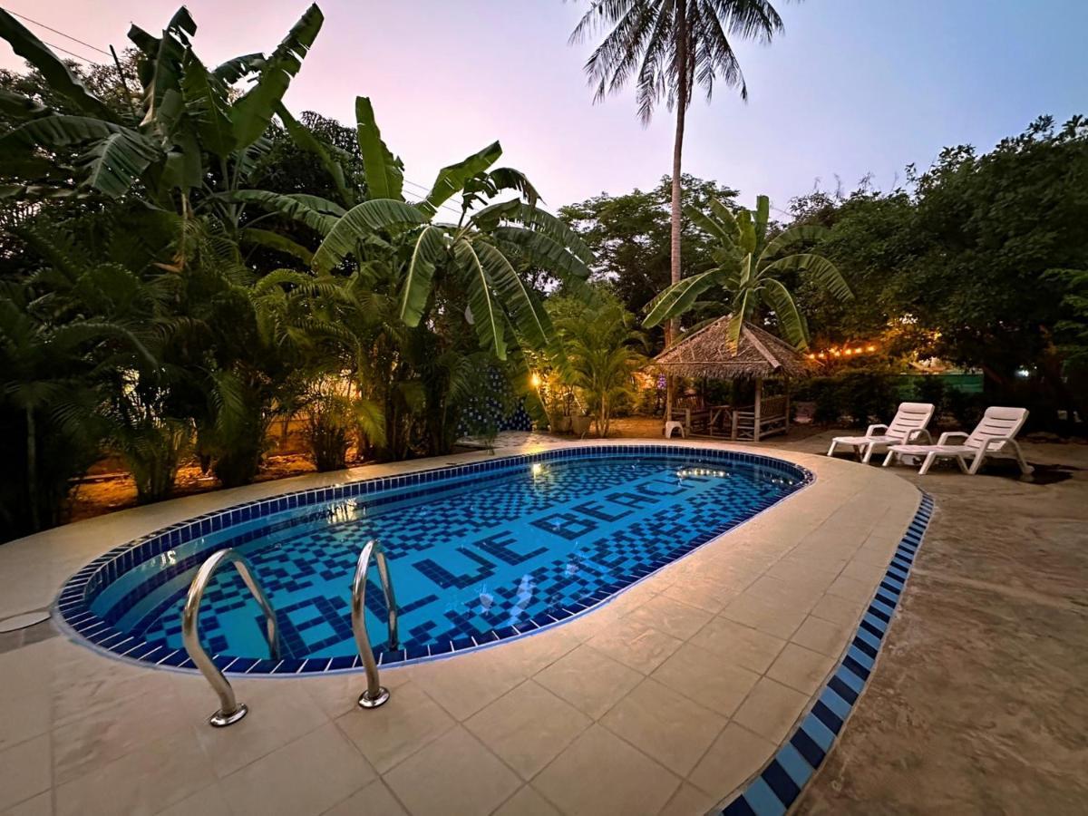 Blue Beach Resort Baanphakrimlay 外观 照片