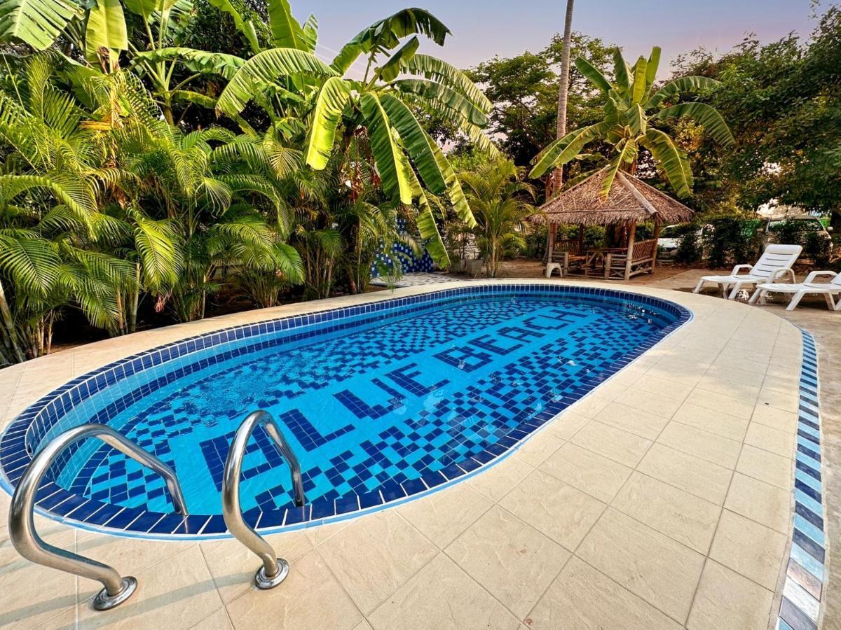 Blue Beach Resort Baanphakrimlay 外观 照片