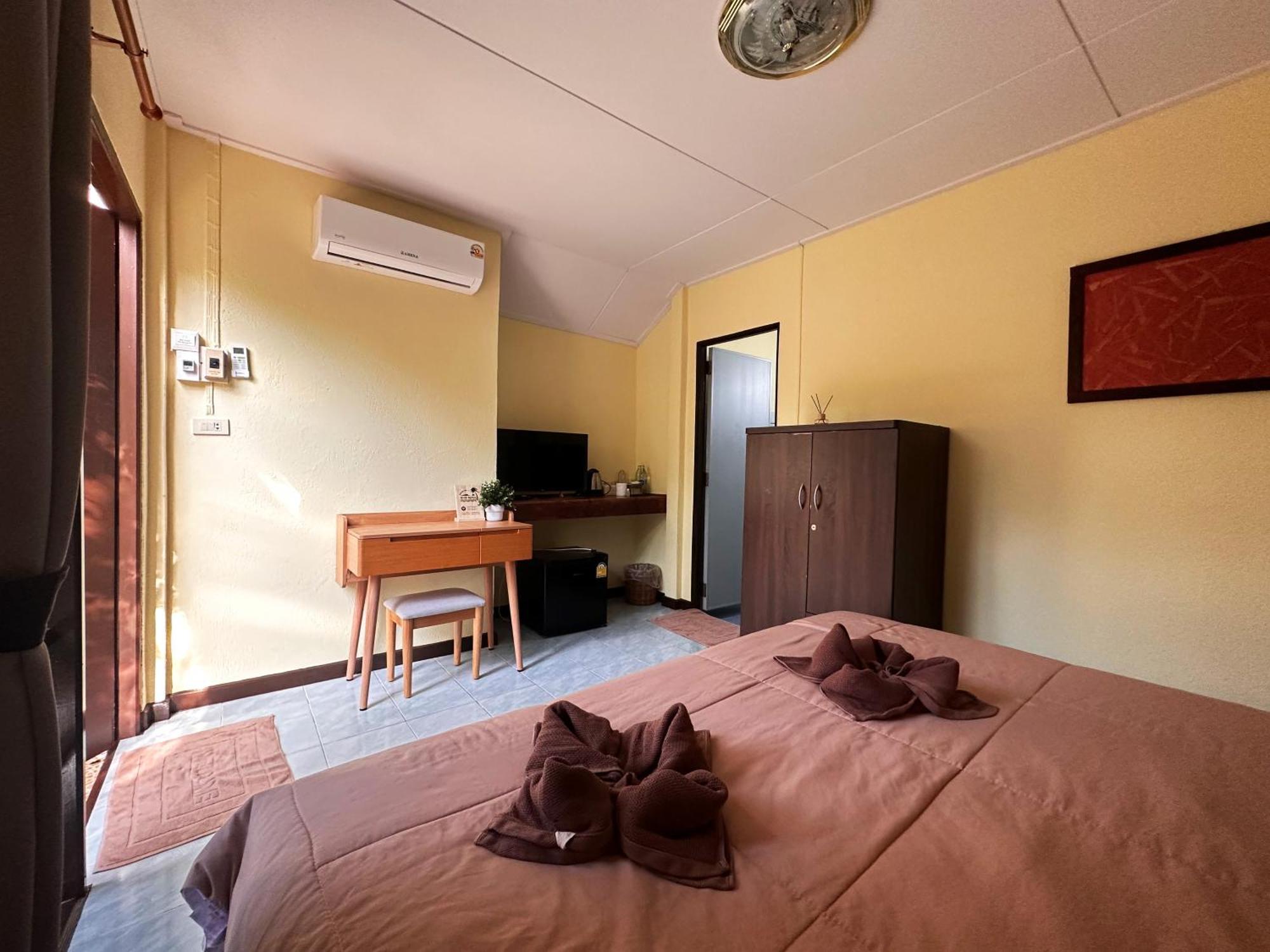 Blue Beach Resort Baanphakrimlay 外观 照片