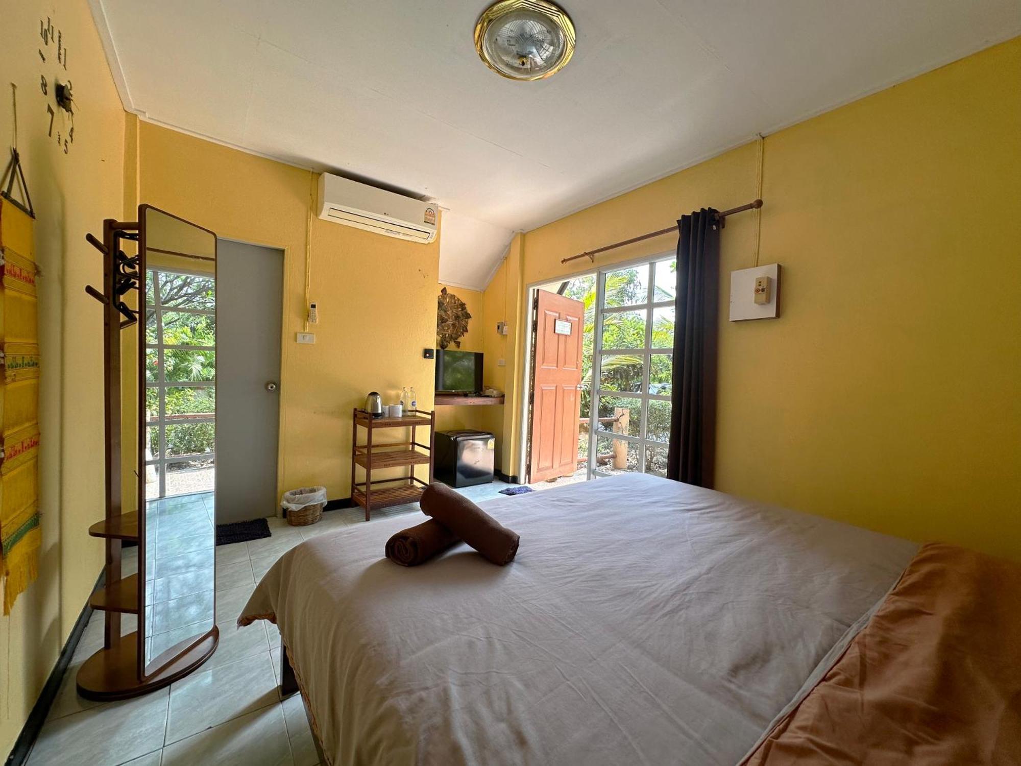 Blue Beach Resort Baanphakrimlay 外观 照片